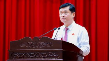 Tập trung triển khai các nhiệm vụ để nghị quyết vừa được thông qua sớm đi vào cuộc sống và phát huy hiệu quả *