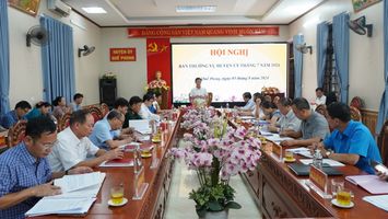 Phó Chủ tịch HĐND tỉnh Nguyễn Như Khôi dự phiên họp Ban Thường vụ Huyện ủy Quế Phong