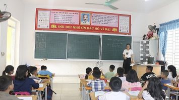 Ủy ban nhân dân tỉnh trả lời cử tri xã Quỳnh Tân, huyện Quỳnh Lưu về tình trạng thiếu giáo viên trên địa bàn tỉnh