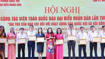 Lãnh đạo tỉnh Nghệ An dự Hội nghị Cộng tác viên toàn quốc Báo Đại biểu nhân dân năm 2024