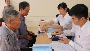 Chi trả lương hưu cho người nghỉ hưu sớm khi sắp xếp bộ máy như thế nào?