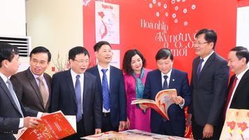 Khai mạc Hội Báo Xuân Ất Tỵ tỉnh Nghệ An 2025