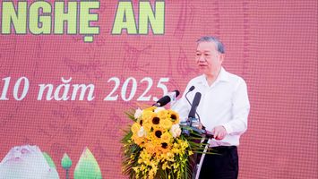 Cần gắn xây dựng trường học với giữ gìn bản sắc văn hóa các dân tộc, dạy chữ phải đi đôi với dạy người, dạy lòng yêu quê hương, đất nước *