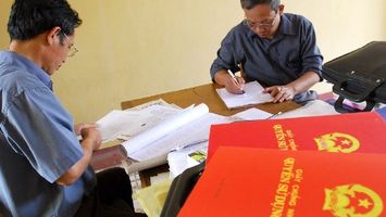 Tạo điều kiện thuận lợi cho người dân trong việc cấp đổi Giấy chứng nhận quyền sử dụng đất tại xã Tam Hợp