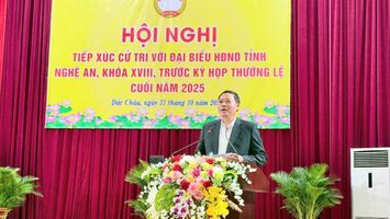 Đồng chí Chu Đức Thái, Trưởng Ban Văn hóa - Xã hội HĐND tỉnh tiếp xúc cử tri tại xã Đức Châu và xã Quảng Châu