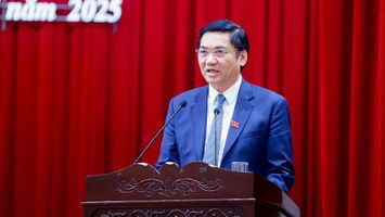 Kỳ họp thứ 34 HĐND tỉnh: Kiện toàn nhân sự chủ chốt UBND tỉnh, đáp ứng yêu cầu lãnh đạo, điều hành và thực hiện các mục tiêu phát triển của tỉnh *