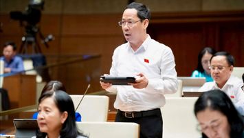 ĐBQH Trần Nhật Minh: Đồng bộ hạ tầng, tăng chế tài để xử lý rác hiệu quả