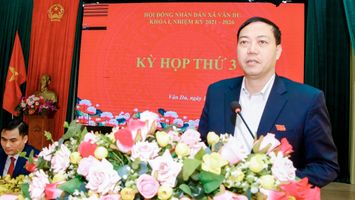 Trưởng Ban Văn hóa - Xã hội HĐND tỉnh tham dự kỳ họp HĐND xã Vân Du