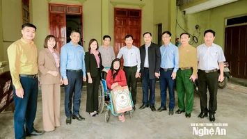Đại biểu Quốc hội tiếp xúc với cử tri xã Quan Thành