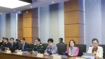 Đoàn đại biểu Quốc hội Nghệ An thảo luận về hai dự án Luật tại Kỳ họp bất thường lần thứ 9