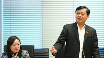 Đại biểu Quốc hội đoàn Nghệ An thảo luận các dự án luật tổ chức Chính phủ, chính quyền địa phương sửa đổi