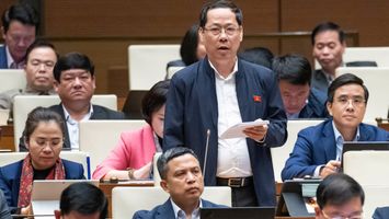Đại biểu Quốc hội đoàn Nghệ An đề xuất giải pháp để cơ quan chuyên môn thuộc UBND cấp tỉnh, cấp huyện hoạt động ngay sau sắp xếp