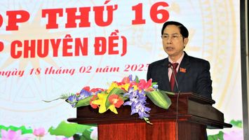 HĐND Thanh Chương khóa XX thông qua Nghị quyết tổ chức lại 10 phòng chuyên môn thuộc UBND huyện