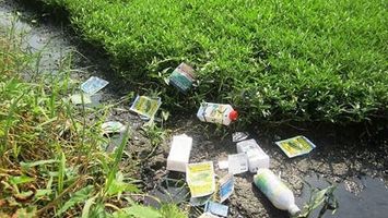 Quan tâm bố trí nguồn kinh phí để thực hiện thu gom, tiêu hủy rác thải từ vỏ, bao bì thuốc bảo vệ thực vật