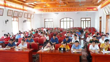 Trưởng Ban Tuyên giáo – Dân vận Tỉnh ủy tiếp xúc cử tri tại xã Đông Sơn, huyện Đô Lương