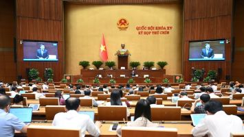 Quốc hội thảo luận về kế hoạch phát triển kinh tế xã hội và ngân sách nhà nước