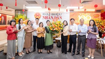Lãnh đạo Đoàn ĐBQH tỉnh Nghệ An chúc mừng Báo Đại biểu Nhân dân nhân dịp kỷ niệm 100 năm Ngày Báo chí Cách mạng Việt Nam