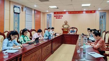 Chúng tôi – Những “Người cầm bút” thầm lặng