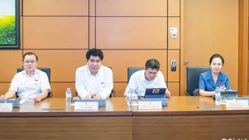 Quốc hội thảo luận cơ chế xử lý khó khăn, vướng mắc do quy định của pháp luật