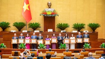 [Ảnh] Tổng Bí thư Tô Lâm dự Lễ trao tặng Bằng khen của Ủy ban Thường vụ Quốc hội