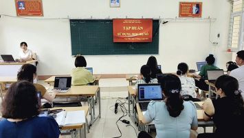 Cử tri kiến nghị minh bạch chi phí và lựa chọn đơn vị cung cấp dịch vụ học bạ điện tử