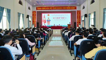 Đồng chí Thái Thị An Chung, Ủy viên Ban chấp hành Đảng bộ tỉnh, Phó Trưởng Đoàn đại biểu Quốc hội tỉnh dự khai mạc Kỳ họp thứ 2, Hội đồng nhân dân phường Tân Mai