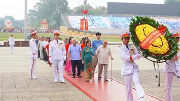 Các thế hệ Đại biểu Quốc hội tỉnh Nghệ An hoạt động “Về nguồn” hướng tới kỷ niệm 80 năm ngày Tổng tuyển cử đầu tiên