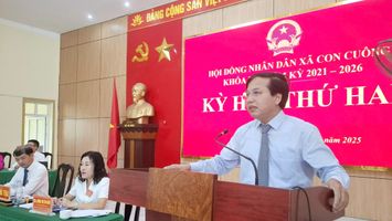 Phó Chủ tịch HĐND tỉnh Nguyễn Như Khôi dự và phát biểu chỉ đạo tại Kỳ họp HĐND xã Con Cuông