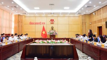 Đoàn giám sát Ủy ban Kinh tế và Tài chính của Quốc hội làm việc với UBND tỉnh