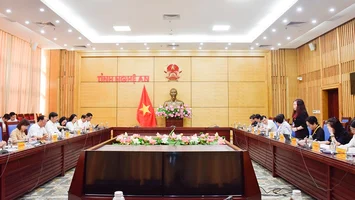 Đoàn giám sát Ủy ban Kinh tế và Tài chính của Quốc hội làm việc với UBND tỉnh
