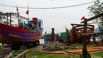 Khúc tráng ca về những con thuyền gỗ Trung Kiên