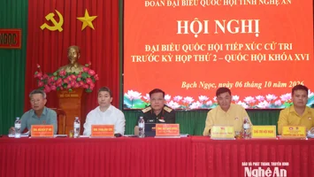 Đoàn đại biểu Quốc hội tỉnh Nghệ An tiếp xúc cử tri xã Bạch Ngọc