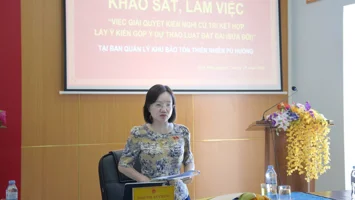 Khảo sát việc giải quyết kiến nghị cử tri, góp ý Dự thảo Luật Đất đai (sửa đổi) tại Pù Huống