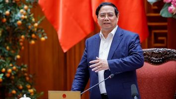 Thủ tướng: Sử dụng ngay Quỹ bình ổn giá xăng dầu; dứt khoát không để thiếu năng lượng trong mọi hoàn cảnh
