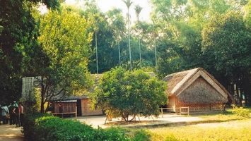 Về xứ Nghệ thăm quê Bác