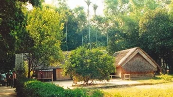 Về xứ Nghệ thăm quê Bác