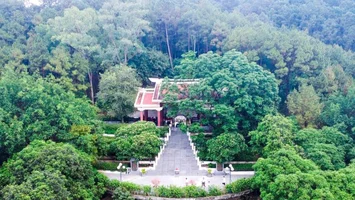 Tiếng thoi dệt mây trên đỉnh Đại Huệ