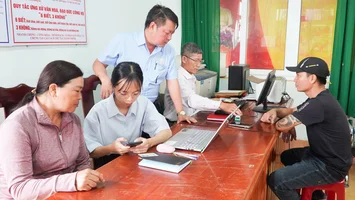 Sở Nội vụ trả lời kiến nghị của cử tri về bồi dưỡng, kiện toàn đội ngũ cán bộ khối và chế độ phụ cấp
