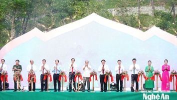 Khánh thành công trình thác 9 tầng tại khu vực mộ Bà Hoàng Thị Loan