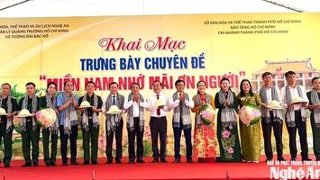 Khai mạc trưng bày chuyên đề “Miền Nam nhớ mãi ơn Người”