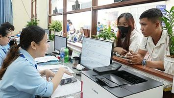Cử tri kiến nghị sớm bổ sung cán bộ chuyên môn cho cấp xã