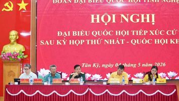 Đại biểu Quốc hội đơn vị bầu cử số 2 tiếp xúc cử tri xã Tân Kỳ (Nghệ An)