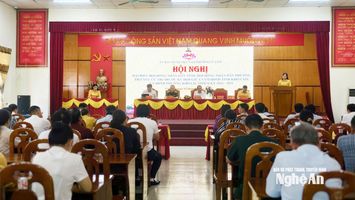 Phó Chủ tịch Thường trực HĐND tỉnh tiếp xúc cử tri phường Cửa Lò