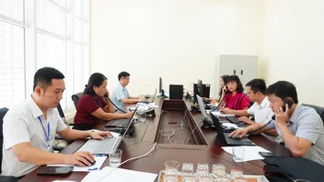 Cử tri gửi gắm nhiều vấn đề dân sinh qua đường dây trực tuyến Kỳ họp thứ 4, HĐND tỉnh