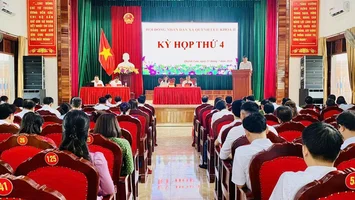 Quỳnh Lưu: Tiên phong tổ chức kỳ họp HĐND không giấy, trang cấp iPad cho đại biểu