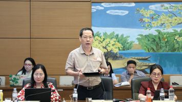 Đổi mới thực chất, phân cấp gắn với nguồn lực