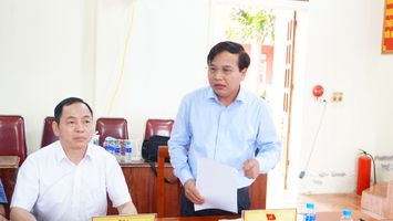 Đồng chí Nguyễn Như Khôi dự phiên họp Ban Thường vụ Đảng ủy xã Vân Tụ