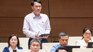 ĐBQH Lương Đình Hưng (Nghệ An): Phân cấp, phân quyền phải bảo đảm hoạt động quân sự, quốc phòng thông suốt