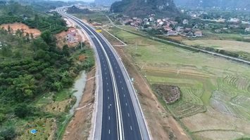 Bộ Xây dựng trả lời cử tri Nghệ An về xử lý các bất cập tại dự án cao tốc Bắc - Nam
