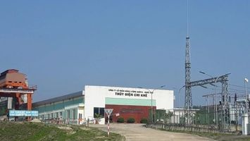 Cử tri xã Châu Khê kiến nghị xử lý ô nhiễm nguồn nước tại khu vực lòng hồ thủy điện Chi Khê